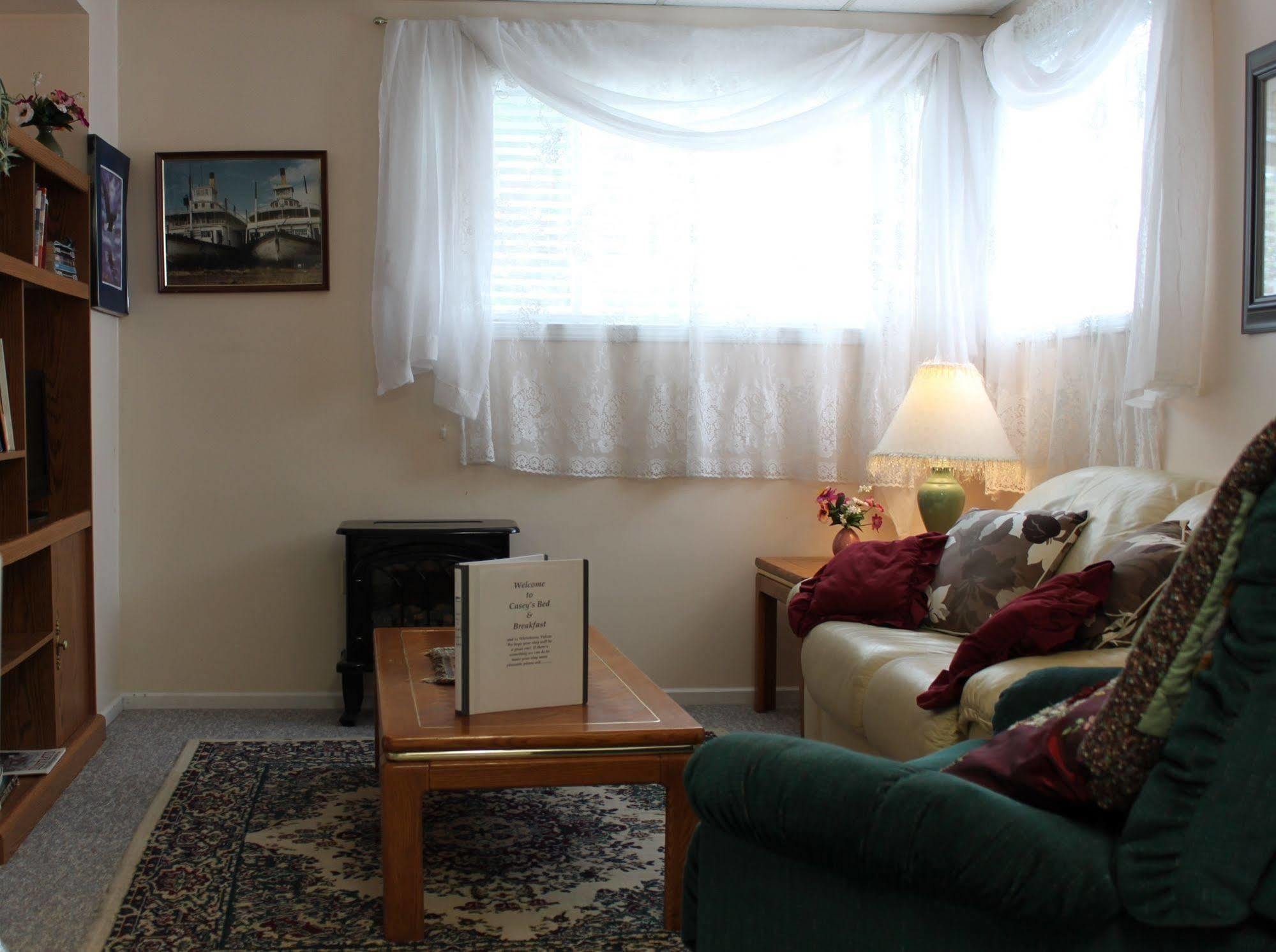 Casey'S Bed & Breakfast ไวท์ฮอร์ส ภายนอก รูปภาพ